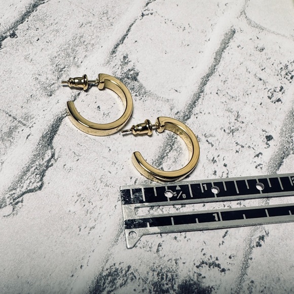 Gold Tone Hoop Earrings Small Huggie Style Minimalist Classic Fashion Jewelry - Picture 5 of 5